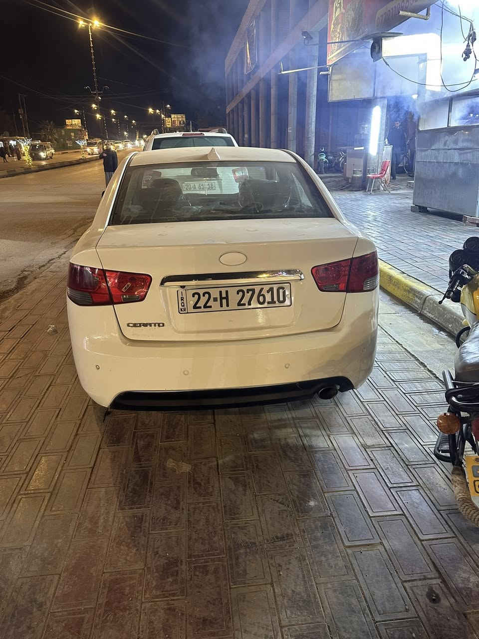 السلام عليكم..
كيا سيارتو ٢٠١٣ 
سياره رقم و سنوية جديد / هستوها صاعدة هزه بيها صبغ بسيط جاملغ خلفي بدون ضربه أو معجون علماً السياره باسم كردي فـ تريد وكاله أو تحويل موجود ، سياره فول عدا البصمة والفتحة 
المكان كربلاء طويريج 
رقم الهاتف فقط: ***********
