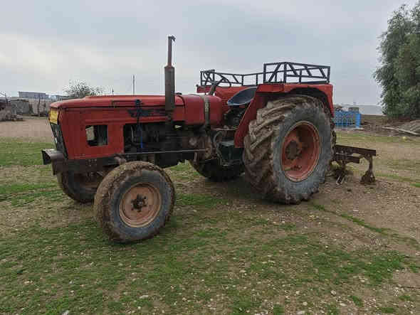 لبيع         اسلام عليكم تركتر عنتر 71 رقم وسنويه شرط التحول و الوكالة العنوان موصل السعر4مليون***********..,.***********
