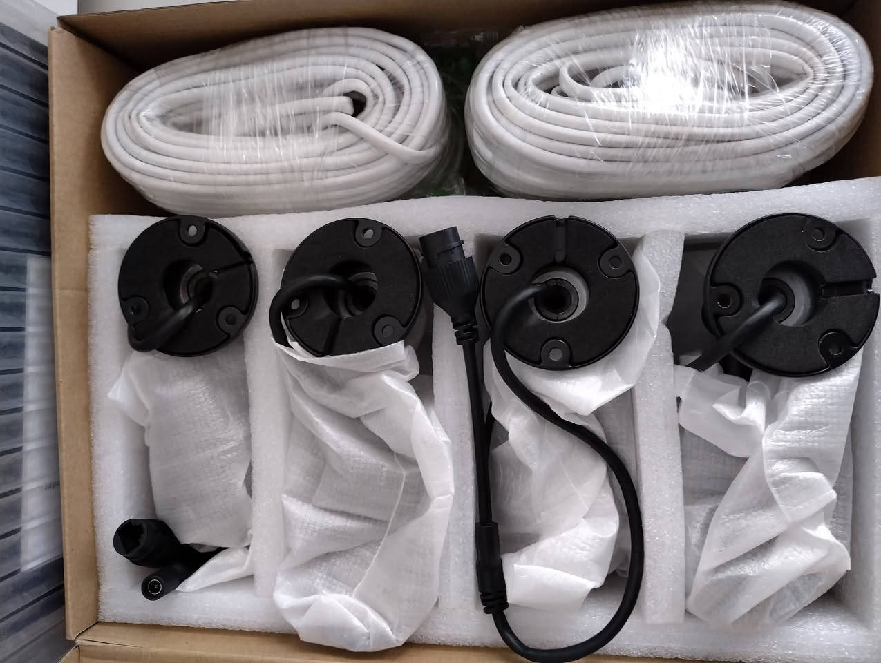 سستم كاميرات مراقبة 4 كاميرات مع هارد 1 تيرا وتطبيق موبايل نهاري ليلي 
120 الف


**إذا كنت صاحب هذا الإعلان وتريد حذفه لأي سبب، رجاءا أرسل رسالة إلى الدعم الفني**