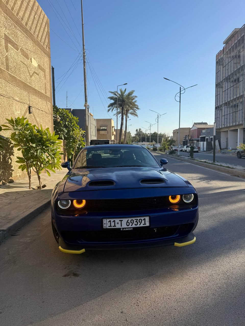 السلام عليكم 

Dodge Challenger 2018 
عداد المسافه 78 الف كيلو متر 

موصفاتها فول 
سلايت 
كشن كهرباء
شاشه كبيره 
تدفئه وتبريد مقاعد 
وباقي المواصفات معروفه 
ضربتها ضرار خفيفه من كل الاتجاهات ومصبوغه حزام بدوون ايرباك 
سعرها 157 ورقه وبيها مجال مكان السياره بغداد الداوودي وتحويل مباشر بأسمي للاستفسار اكثر 
*********** بغداد, العراق
