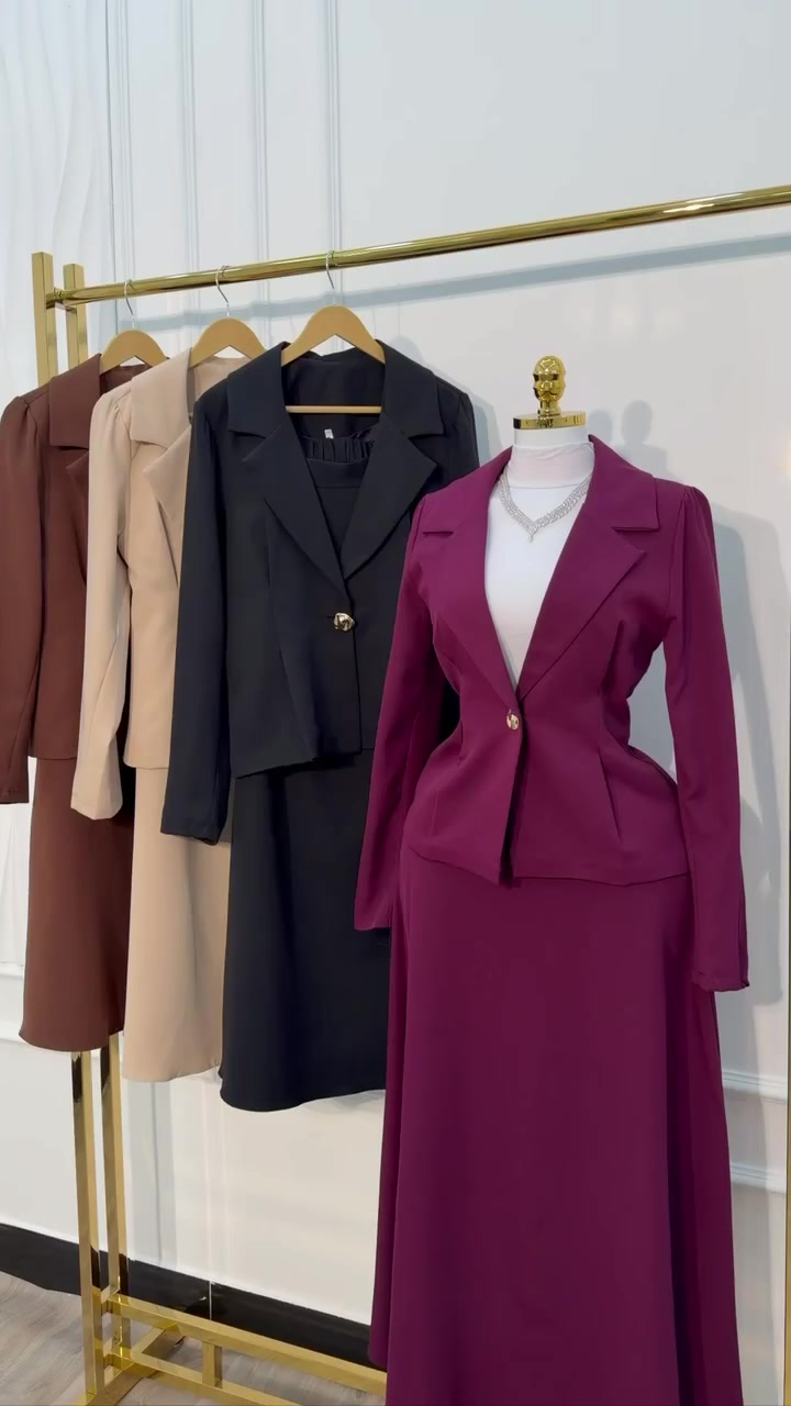 طقم رسمي كوالتي عالي قماش دابل ايطالي مبطن  سعر 35  الف  توصيل مجاني
قياس 48/46/44/42/40/38/


**إذا كنت صاحب هذا الإعلان وتريد حذفه لأي سبب، رجاءا أرسل رسالة إلى الدعم الفني**