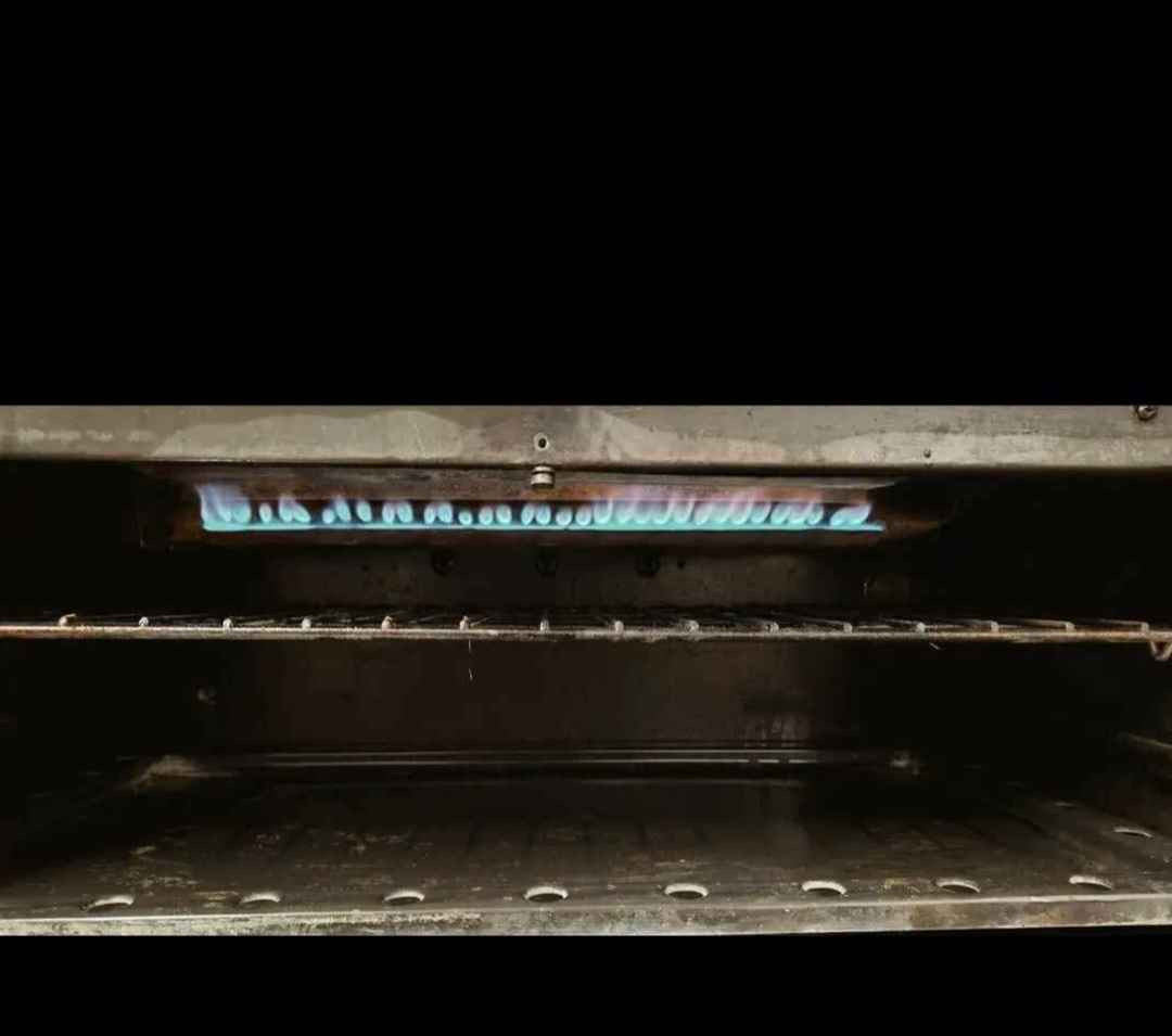 طباخ مصري فرش يشتغل كله ونضيف ع فحص للإستفسار واتس أو اتصال *********** النجف, العراق
