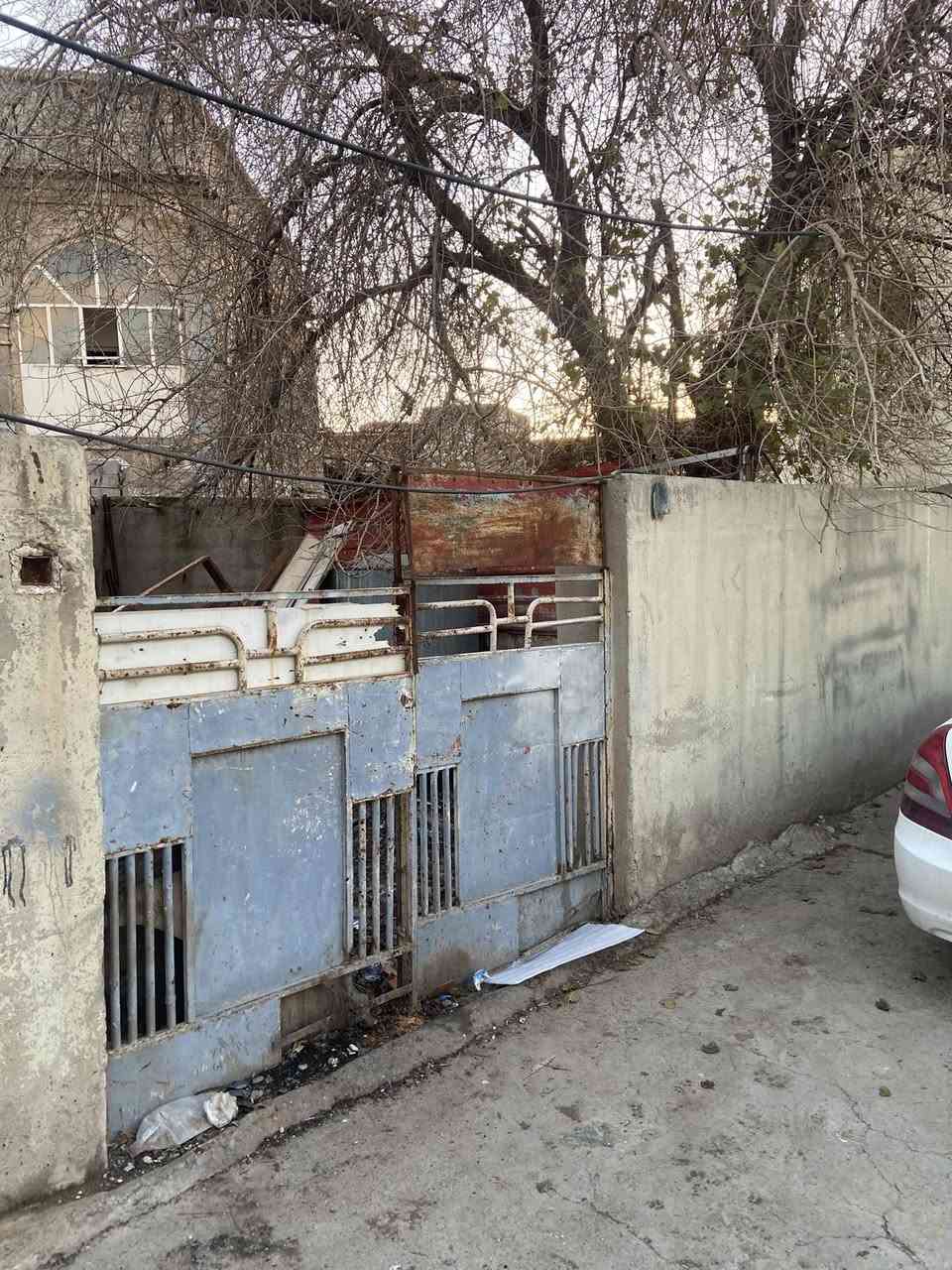 العقار للبيع في منطقة القورية قرب جامع ملا احمد داخل فرع طابو صرف شرط التحويل المساحة ٢١٥ متر مربع واجهة ١٢ متر للاستفسار الاتصال بالرقم : ***********
