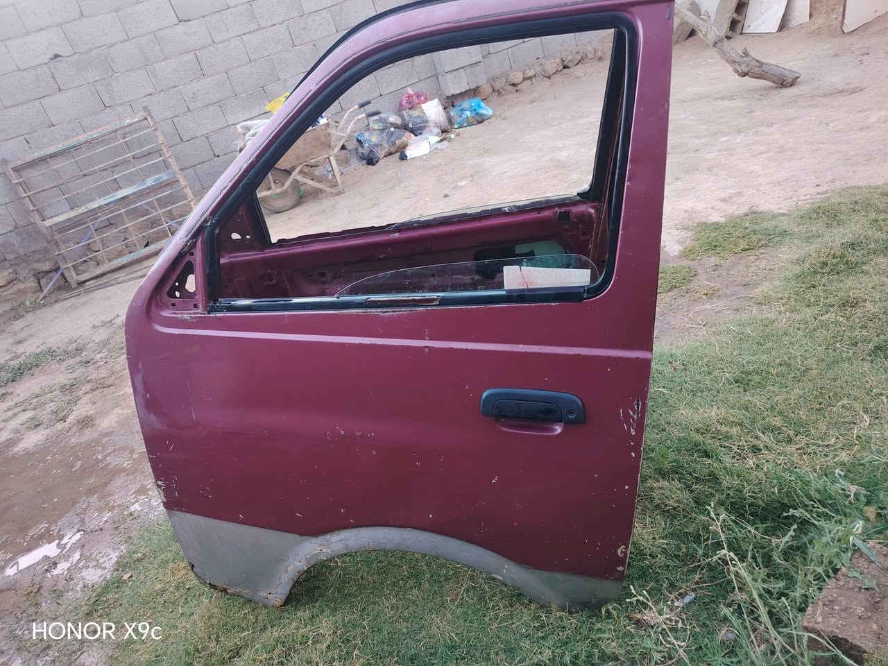 سلام عليكم للبيع بوب كيا ابريجو مال السايق والعبري عدد 2 كاملات مواطير يدات داخل وخارج جوم 
العنوان القائم 
للستفسار اكثر 
***********
