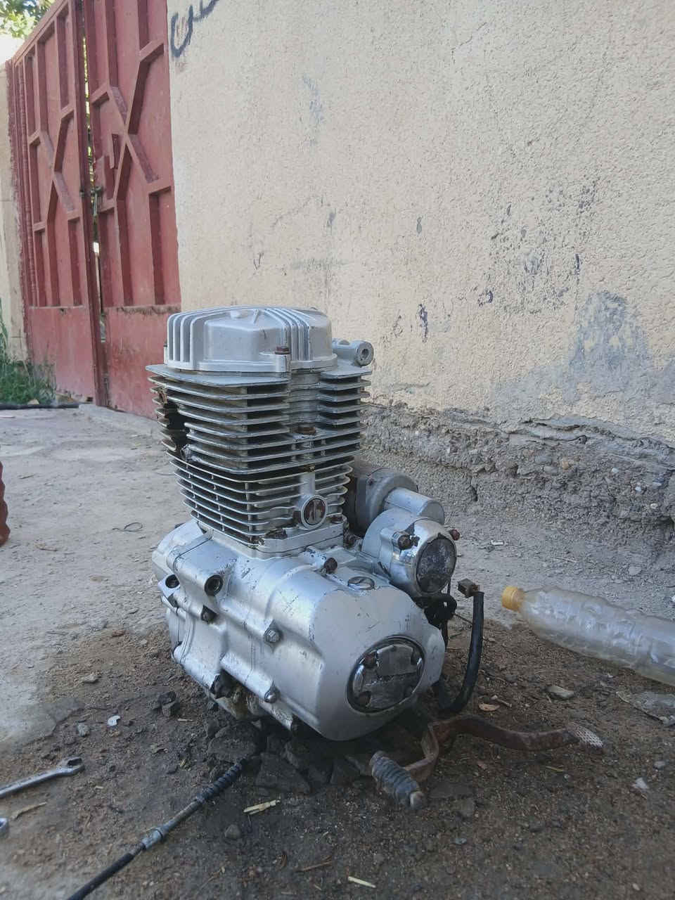 سلام عليكم دراجه للبيع + مكينه ستوته + تواير كلهن للبيع مكان فضليه ال محينه مكلف بنشر 👈 راعيهن امير مويد


**إذا كنت صاحب هذا الإعلان وتريد حذفه لأي سبب، رجاءا أرسل رسالة إلى الدعم الفني**