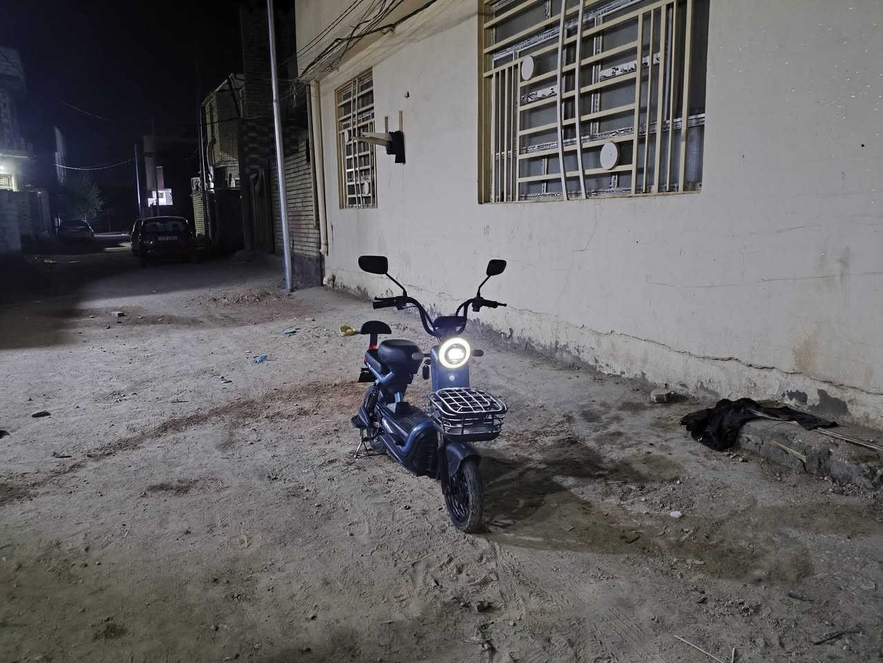 السلام عليكم عندي باسكل كلش نضيف 3 سرع
4 بطاريات نضيفات
سويج بصمتين
السعر 270 وبي مجال للشراء 
*********** بي واتساب 
*********** مابي واتساب
