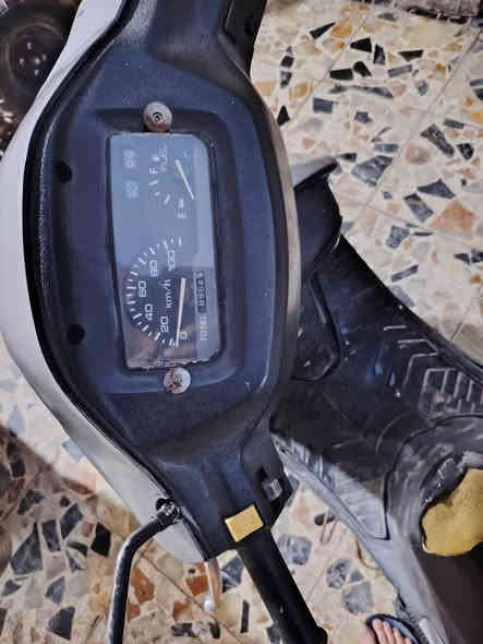 لبيع دراجة ساكوكي الياباني كلشي مابية تخبل سعرها ٢٥٠الف شراي يخابر خادم ***********
