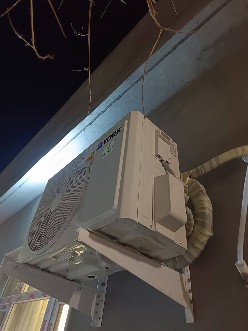 السلام عليكم خدمات الثقة تقدم لكم  خدمات موقعية تنصيب سبالت وصيانة كافة أجهزة التبريد والتثليج
سبلت ومكيف ثلاجة مجمدة براد ماء غرف تجميد ضمان وأمان وأسعار تنافسية الاتصال  على رقم *********** علي للتبريد
