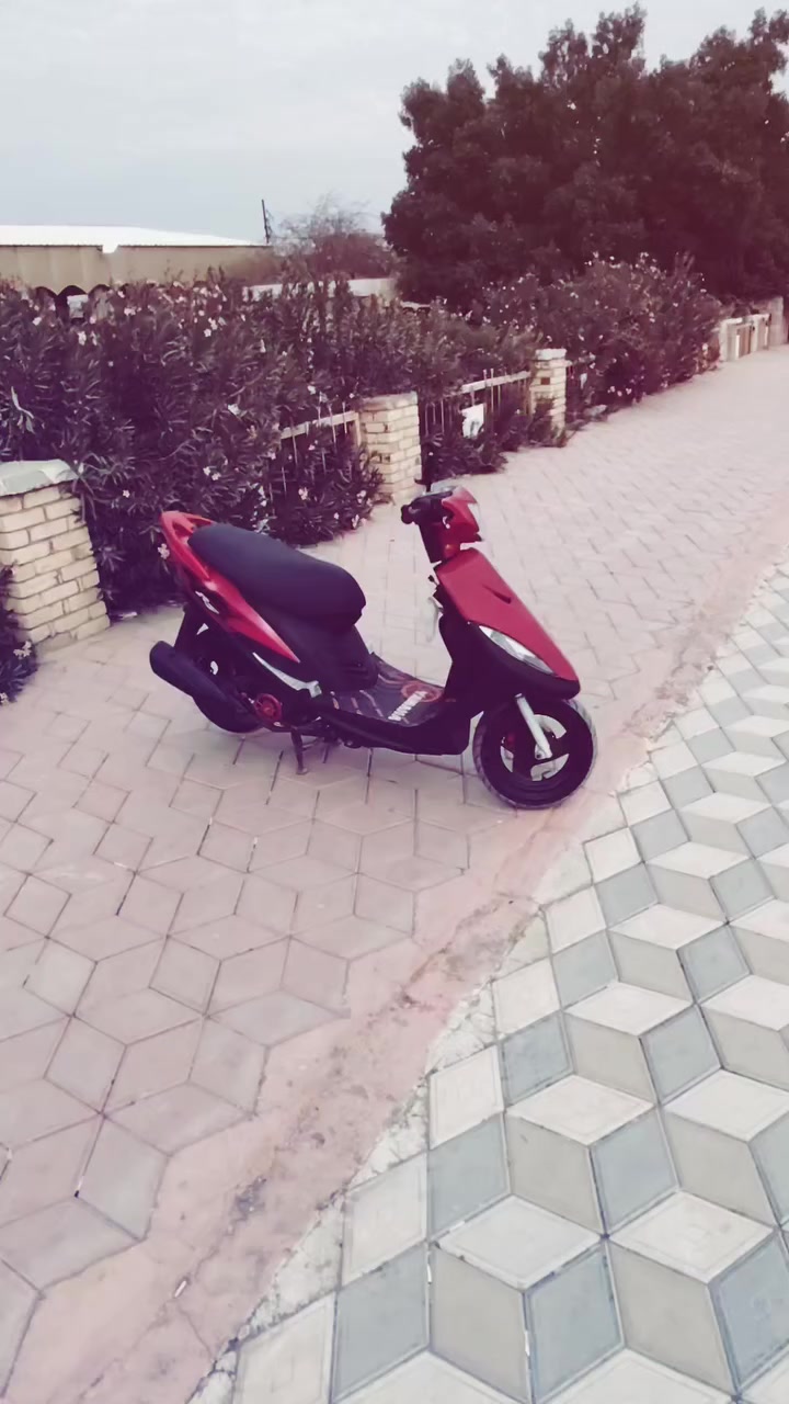 السلام عليكم دراجه ماكس عدله نضيفه كلش رمبه وكيل قبل 3 اشهر طالعه جديده السعر مليون و100 وبيها مجال الشراي يتصل عل الرقم 👈🏻***********
