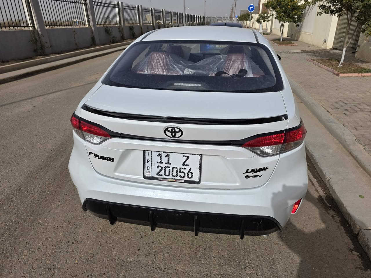 السلام عليكم كورلا هايبرد  2025 S بلاك ادشن اعلى فئة بالكورلا فول ١/١ رقم بغداد باسمي ماشية 45 الاف مكفولة من ضربة وصبغ وتبديل المواصفات بصمة فتحة داخل احمر ويل اسود كرسي كهرباء ٣ حركات و٣ وضعيات قيادة هاندبريك دكمة اوتو هولد شاشة ابل كار بلاي تبريد بيانو مانع انحدار ومانع انزلاق رادار امامي قيادة ذاتية تحديد مسار وبعد بيها هواي مواصفات السعر 160 مكاني بغداد المواصلات للاتصال  ***********
