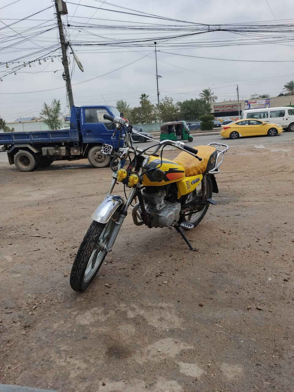 دراجه لبيع 4 كير نضافه كدامك
شغاله تجي تفحص عنواني بغداد سبع قصور السعر 375 
***********
