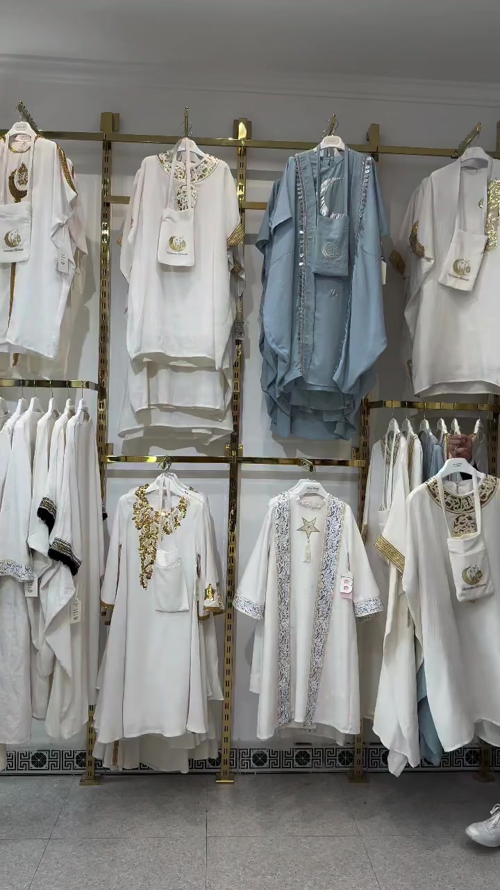 زي رمضاني بناتي 🤍✨
قياسات 6،7،8،9،10،11،12،13،14،15،16،17 ،5سـنة
________
قماش (للن)
للسعر اكتب اჂ̤ شي بتعليق ✅
للحجز مراسلة الصفحة او 
وتساب ***********
_______
عنوان ؛ طوز خوماتو/شارع علوه/ مقابل الوقف شيعي /ريتا للابسة تركية🍃
