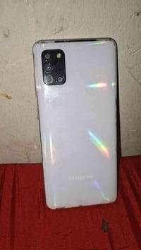 جهاز سامنسوكA31مكفول من كلشي فقد ضهر مبدل لتوصل مزنجر او على رقم077402...