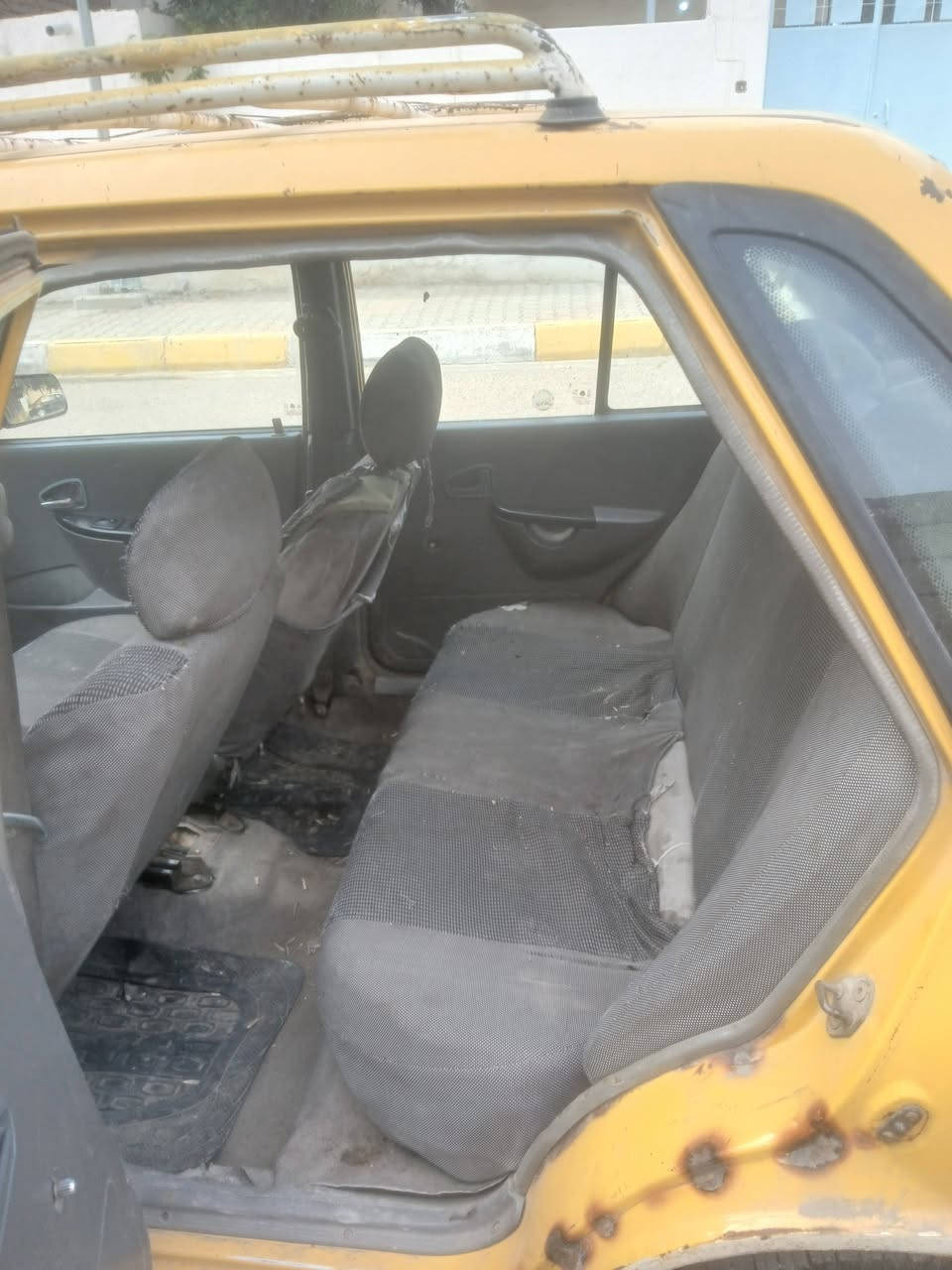 سلام عليكم سايبه ٢٠١١بيها كسر بالشاصي سعر ١٥ ورقه سياره شغاله محرك مجفت جديد مكان بغداد ما اندل راعيها ***********
