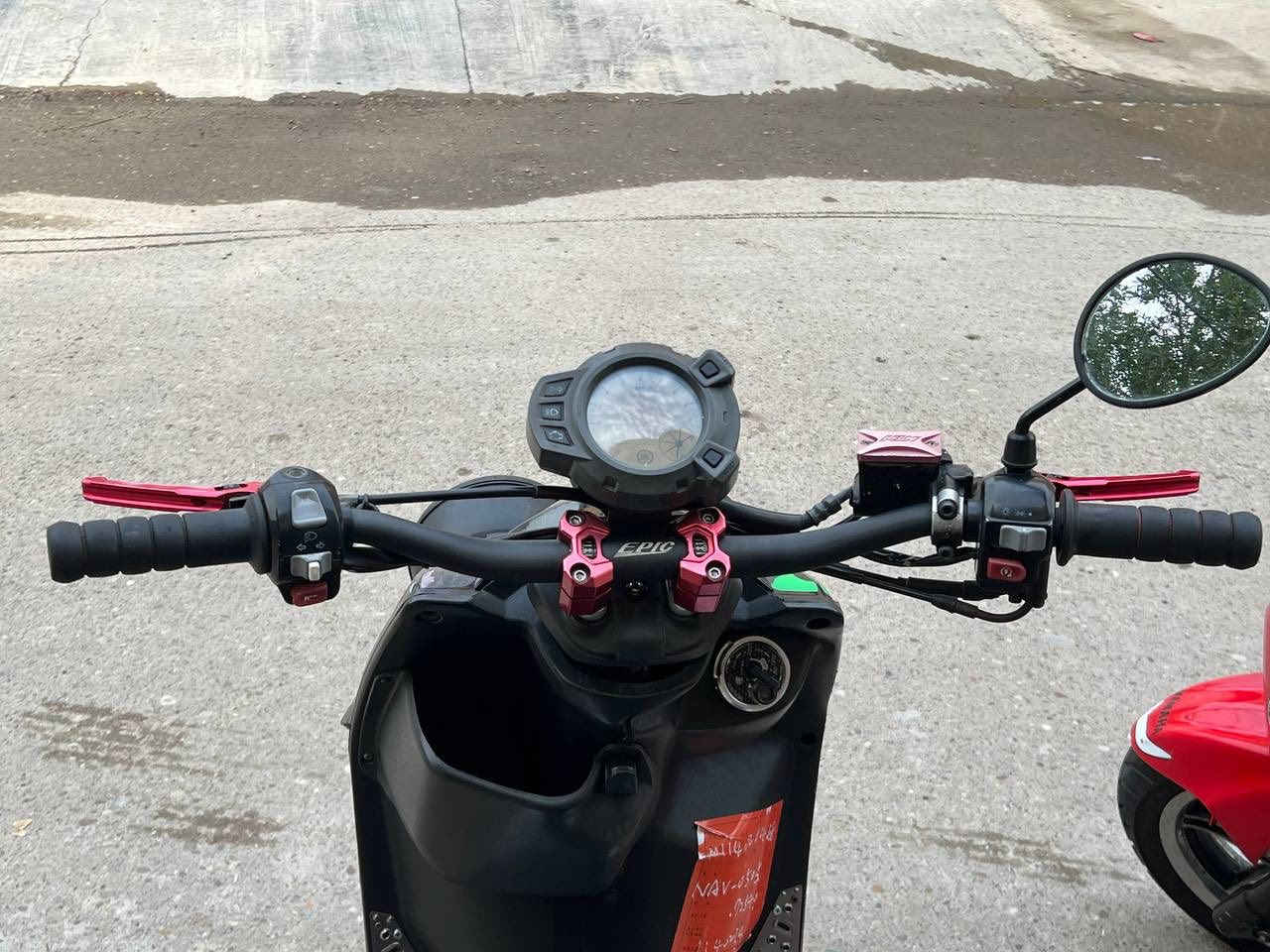 السلام عليكم جبلي ام عيونن صار شهر من نزلت من الرمبه الميعرف بيهن ليطبلي السعر ١٤٠٠ الغزاليه  ***********  الدراجه كفاله عامه
