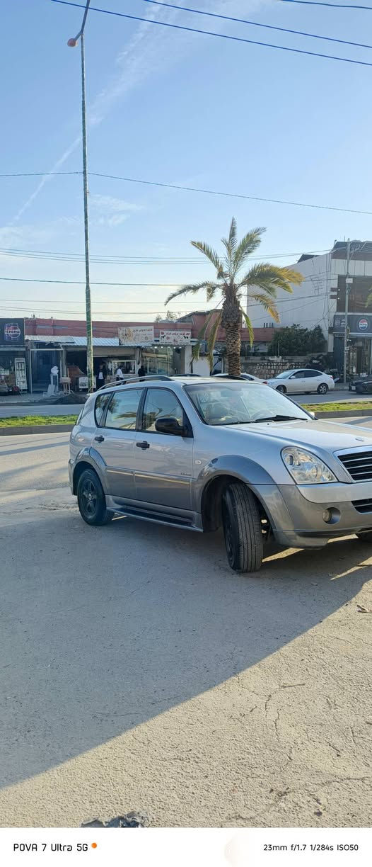 سانگیۆنگ ڕیکستۆن 2008
240 هەزار رۆیشتوە بێ سبوغ بێ کاڵبوونەوە 
قەپات مواسەفات گێر مەکینە بیلاد ماسلیس شەش پستۆنە دەبل ئەکسل حەوت نەفەرییە ناوزەرد کوشن هیتەر کارەبایی سلاید دەبل گێر 
سەنەوی تا 2031 کامل رونی گێر و مەکینە تازە گۆراوە تایەی نوێیە 
کامل مەسروف کراوە 
سعری 85 گەلا نیهایی گۆرینەوەش دەکەم 
*********** أربيل, العراق

