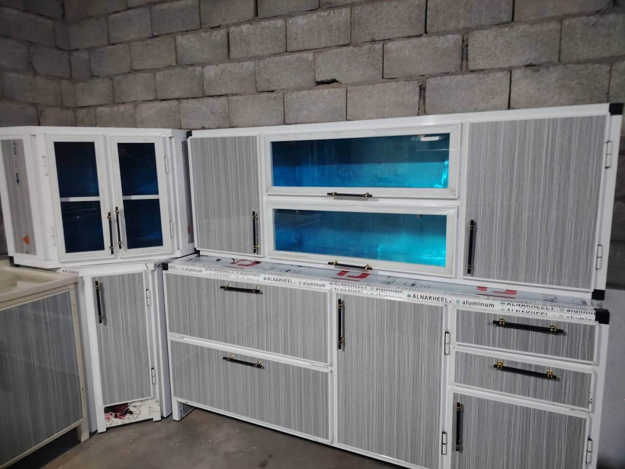 للبيع كاونتر 5 قطع اخو الجديد
العنوان مغربه ب الشيشان الثانيه ب السايدين آخر ستداره التصال *********** مراوس موجود
