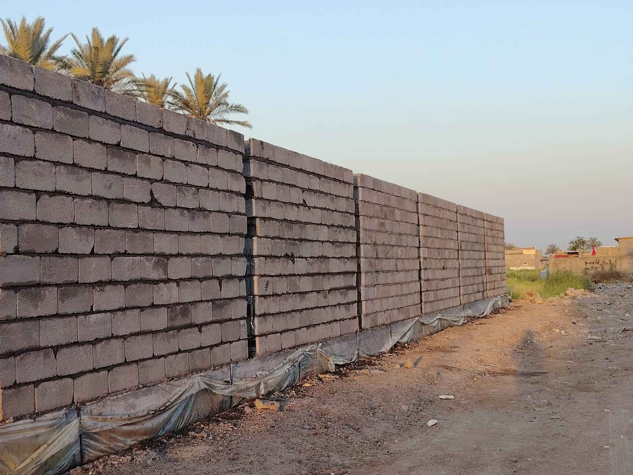 سلام عليكم خلفه بناء بلوك شغل نضيف كلش حلو الشغل داخل بغداد فقط رقم الهاتف ***********
***********
