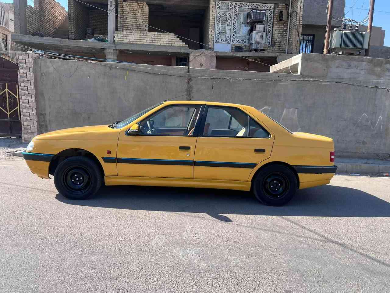 بيجو الميس موديل12 كير مكينه مكفوات
صدر جديد
تبريد ثلج
مصفره هيه وغرمات 
الكشر الضربه وله صبغ مكفول 
المكان الدوره 
السعر 35بويه مجال 
***********
