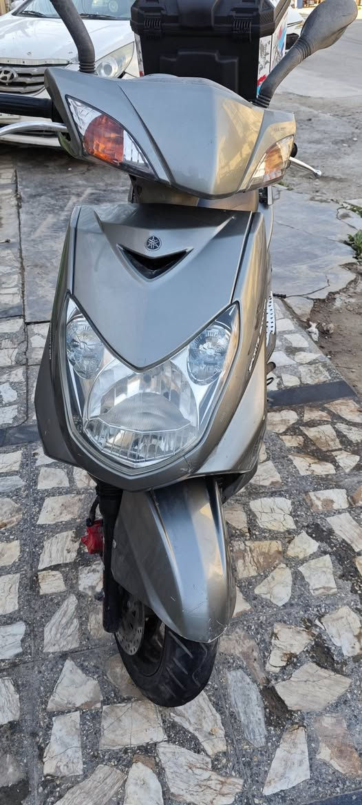 سلام عليكم
سكنس فحل كابريتر دراجة بلادية كهربائيات كلهة فول دراجة منزلهة رمبة على ايدي قفل ستيرن وجنطة وكاملة مكملة سعرها 950 الف وبيهة مجال قليل جدا مكاني المشتل شارع الزيدي قرب مركز شرطة الملعب 
الرقم للأتصال والاستفسار واتس اب فقط : ‏‪0774 710 5146‬‏
