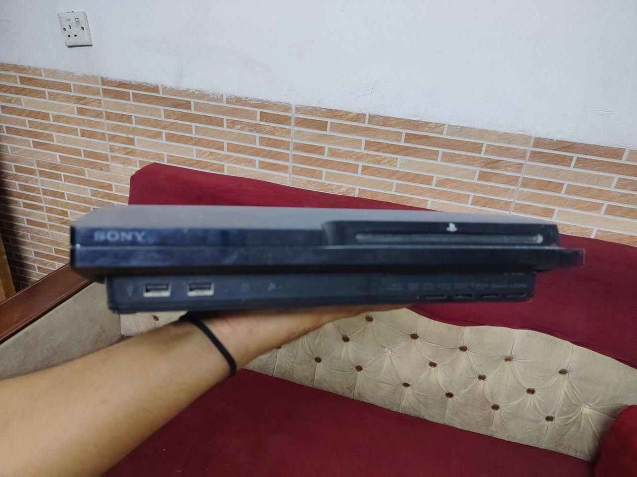 السلام عليكم
بلي ثري لوك ستيكر كامل ملحقات واير HDMI واير Power تشغيل يدات ثنين وحده اصليه وثانيه تجاريه الجهاز نظيف مال جناي ماداخل تصليح أبد ولا تنظيف يشغل اقراص ويشغل العاب ع الهارد الجهاز مهكر نسخة الهين تگدر تضيفله مكاتب تجي ويا كل نسخ بيس 18 ، 14 ،13 ،2008 وكلهم عربيات كل اجزاء انتشارتد كل اجزاء اله الحرب وبي تقرببا ً70 لعبه وكلهم قويات وشغالات يجي وي َ البلي هاردين واحد 500 گيگا حقيقي وثاني 320 گيگا وبيهم مجال الهاردات تخلي بيهم العاب...
البلي جاهز وتاخذه ع الفحص
 عنواني كربلاء
وهذا رقمي ***********
