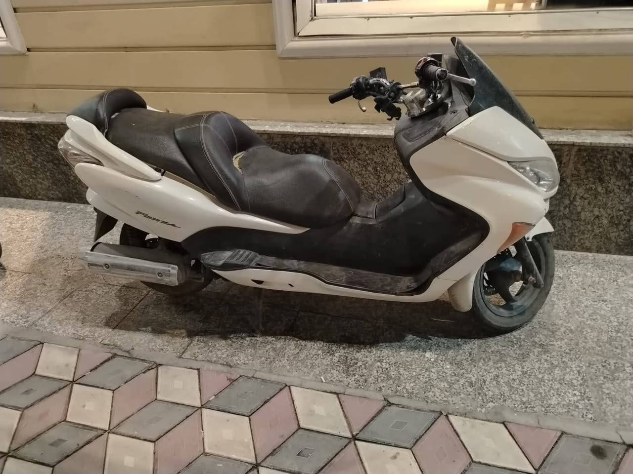 فورزه 09 للبيع دراجه فول مواصفات بصمه تشغل عن بعد سعرهه 1100 وبيهه مجال 
مكلف بل نشر  رقم صاحب الدراجه ***********
