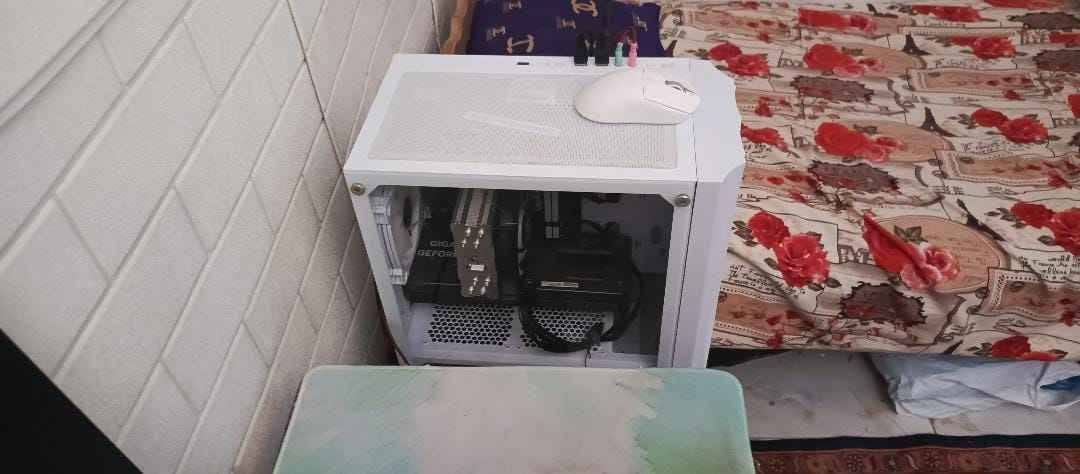 السلام عليكم بيسي مستخدم بالناصرية وياها ups 1500 سعر 1200 وي اليوبي اس للتواصل ***********

المعالج (CPU): Intel Core i5-13400F
اللوحة الأم (Motherboard): GIGABYTE B760
كرت الشاشة (GPU): Gigabyte GeForce RTX 4060 (3-Fan)
الرام (RAM): 16GB DDR4 3600
التخزين (SSD):m.2 256 و HDD1T 
مزود الطاقة (Power Supply): FSP 650W 80+ Bronze
مبرد المعالج (CPU Cooler): DeepCool AG400 
ماعندي توصيل ناصرية, ذي قار
