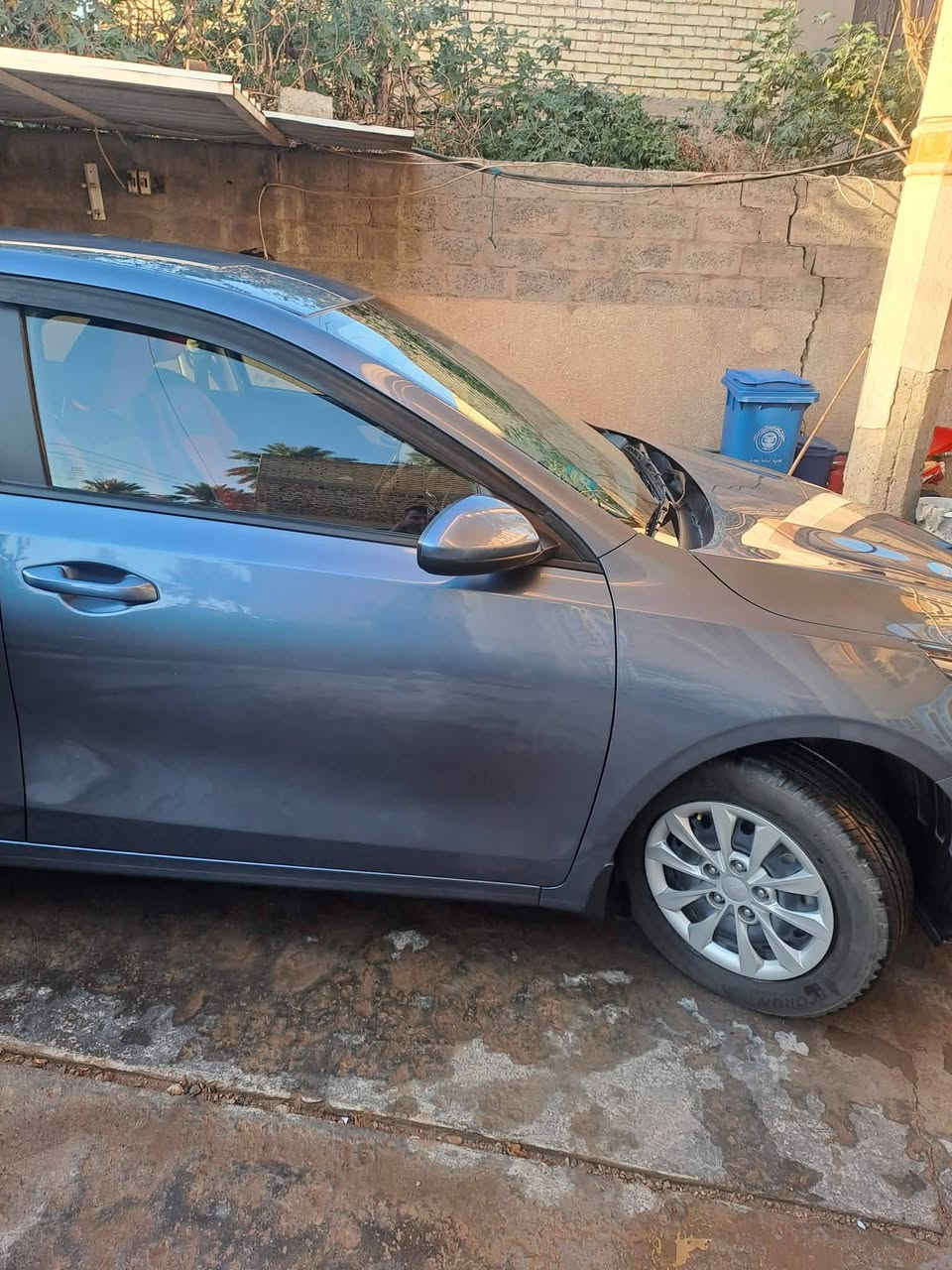 السلام عليكم 🖐🏻
النوع/سيراتو خليجي 
موديل /2023
رقم بغداد 
ماشيه /90 الف 
محرك 1600 
شاشه كبيره 
داخل رياضي 
السياره يوجد فيها قطعتين صبغ صغيره 
السعر / 150$
للاستفسار / ه‍ ***********
 🤍
