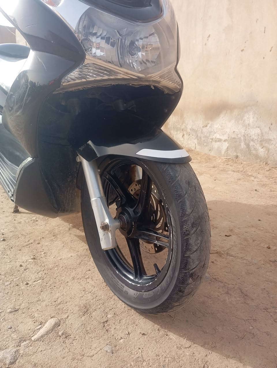 دراجه Pcx ياباني Jf جيل اول محرك ١٢٥ مجفت من شهر دراجه شغاله فول مواصفات حساس ستان دبل اشاره امامي خلفي لايت عالي ناصي هورن قفل جنطه قفل بانزين كلشي شغال بيها دراجه مرتبه
## وبسعر مناسب ٩٠٠ وبيها مجال شراي يدخل خاص او الاتصال ع رقم***********
كوت /شارع النفط
