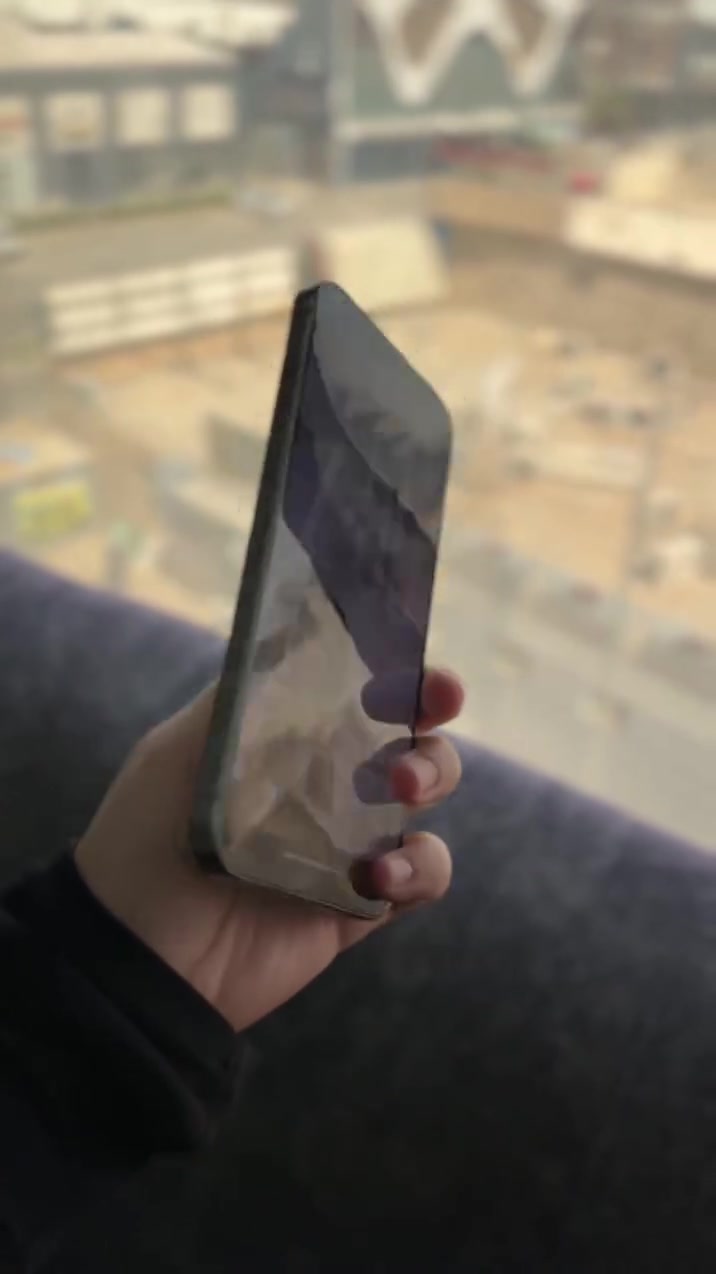 سلام عليكم
ايفون 15 برو ماكس لون التيتانيوم المميز للبيع
الذاكره 256GB
نسبة البطارية 85% مثل ما موضح بالصوره
الجهاز كامل مكمل فقط كسور بسيطه بالشاشه على جهة اليسار من فوك ومن جوه
لكن قابل للأستخدام بالكامل
السعر: 700 الف وبيها مجال للطيبين
للتواصل يرجى المراسله على الماسنجر
العنوان، النجف الأشرف


**إذا كنت صاحب هذا الإعلان وتريد حذفه لأي سبب، رجاءا أرسل رسالة إلى الدعم الفني**