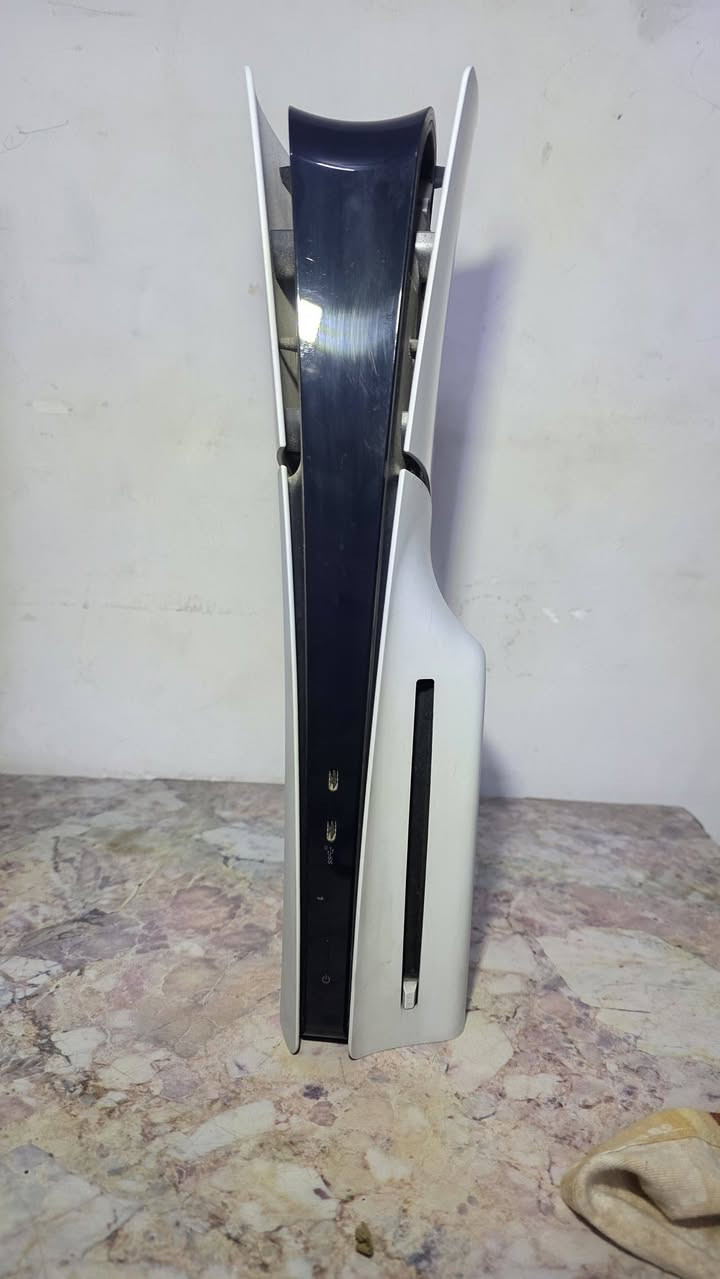 السلام عليكم PS5 للبيع أوربي 1TB
مع الملحقات كيبل HD ، كيبل كهرباء ، جوستك، سلم 

النظافة 100% الجهاز ما مفتوح 

السعر 650 الف 

اتصال على الرقم ***********

العنوان بغداد شارع السعدون قرب ساحة النصر
