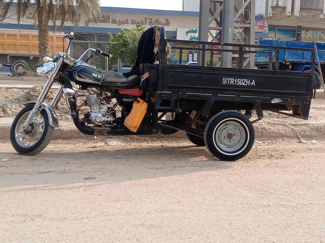 سلام عليكم ستوته للبيع نضيفه ومكفوله كفاله عامه اوراق جبرين مديل 16 محرك جديد اكسن مقفل تايرات خطه دبلات جدد ستوته متعوب عليه مكان نجف مداور من وكيل سعر مليون650 وبيه مجال  رجائن لحد يكسر بل سعر  ***********
