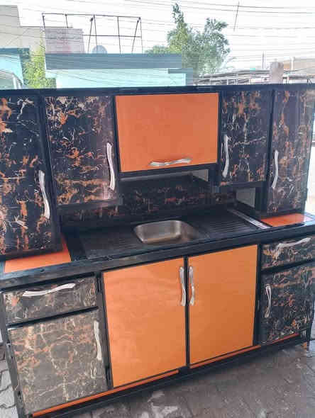 سلام عليكم كاونتر مترين نضيف جدا لسعر 200كربلاء حي العسكري لعابد ومقابل مستوصف *********** او*********** كربلاء
