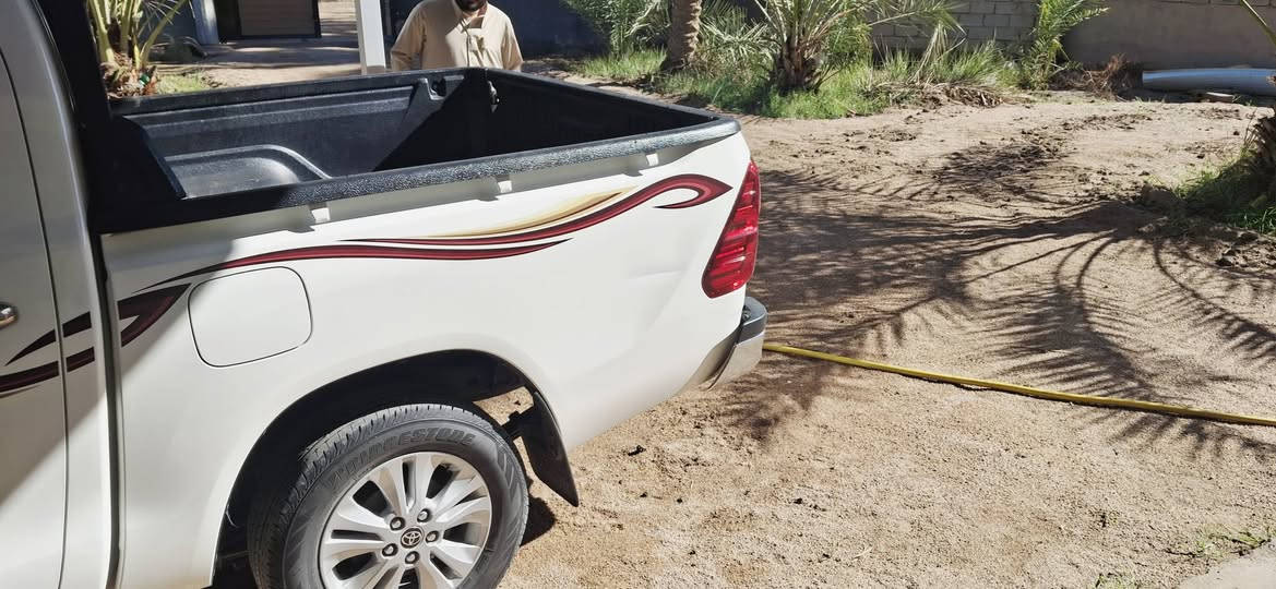 تويوتا هايلوكس ناصي 2024 رقم بغداد كويتي الساير ماشية 25 الف
 مكفولة كفاله عامه عدا بارد شبر مؤشر بالصور فول مواصفات باسمي مكان بابل
***********
السعر 305
