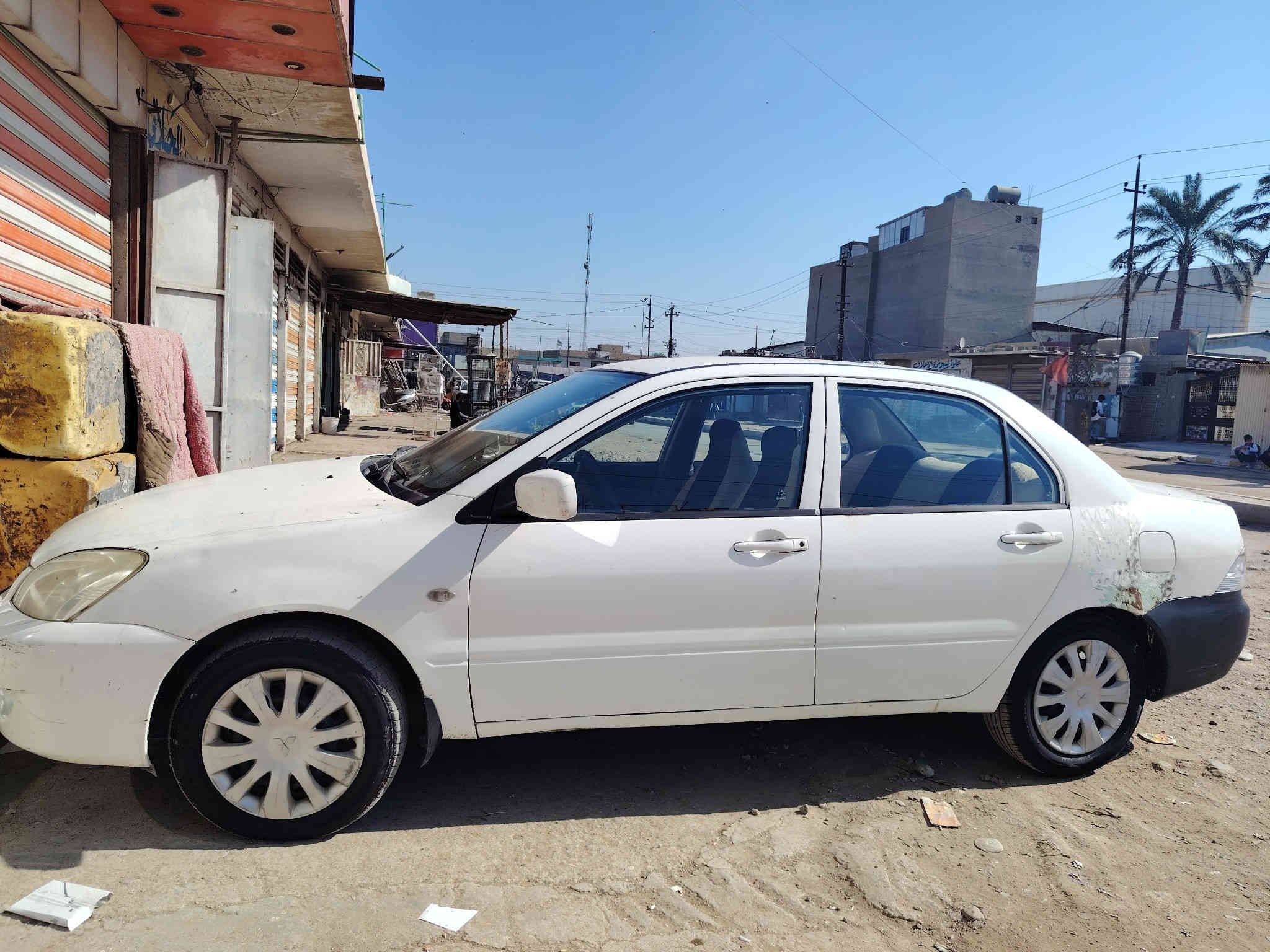 سلام عليكم لانسر للبيع ٢٠١١ مطلوب للشركة العامه أربعة أشهر وراعيه جاي يسدد واني متعهد بل تحويل مكينة خير من الله وكير صدرها جديد داخل نضيف  السعر المطلوب ٦٨ وبيها مجال قليل المكان بغداد  المعامل رقم الهاتف *********** غير متواجده هل فيس
