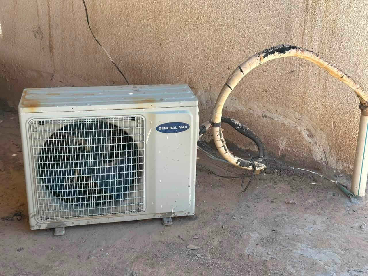 البيع سبلت جنرال 2 طن مرات يشتغل ومرات يبوخ مكاني في النجف  الاتصال ***********
