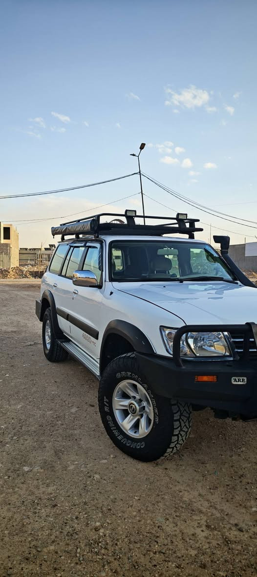 باترول سفاري للبيع
مكينه 4800 كير عادي بلادي
تبريد 3 قطع و ثلاجه و مثبت سرعه 
صدر استرالي اولد مان
دعاميه امامي خلفي سيبايه استرالي arb
مضله جانبيه و بلوجكترات امامي خلفي
سنوركل
درع سفلي من شركه الدرع الصلب
جلكان جانبي
سستم صوت sp audio ايطالي
شاشه اندرويد احسن شي بسوك

السعر 150 وبيها مجال
المكان بغداد الغزاليه
للاستفسار الاتصال على الرقم ***********
