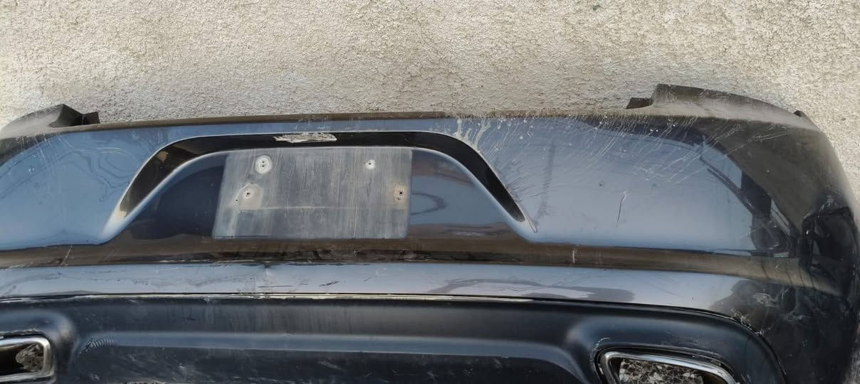 سلام وعليكم جاملغات جارجر موديل 16بلاديات للبيع وبطاين جارجر نظيفات جدا بس مال السائق اليده مخلوعه من مكانها وعاميات اماميه وخلفيه ***********واتساب موجود
