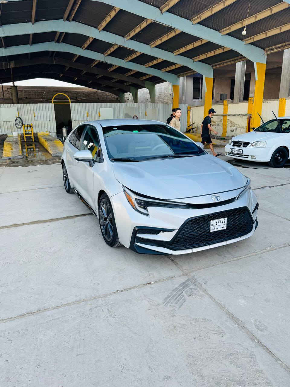 السلام عليكم كورولا 23 وارد امريكي مواصفات SE ياباني اصل 
ومواصفات ال SE معروفه رياضي مكينه ٢٠٠٠ 

حادثها خفيف فقط جاملغ مبدل ومصبوغ ونص الباب رش كلير ملاون وخيط البنيد ملاون فقط وي الجاملغ وبيها باردات بخشوم الجاملغات الخلفيه مثل ما موضح بالصور 

ماشيه ٨٠ الف  رقمها بابل بأسمي مداور ثاني يوم 

السعر ١٥٢ والشراي بيه خير ويدلل 

مكاني بابل رقمي للاتصال ***********
