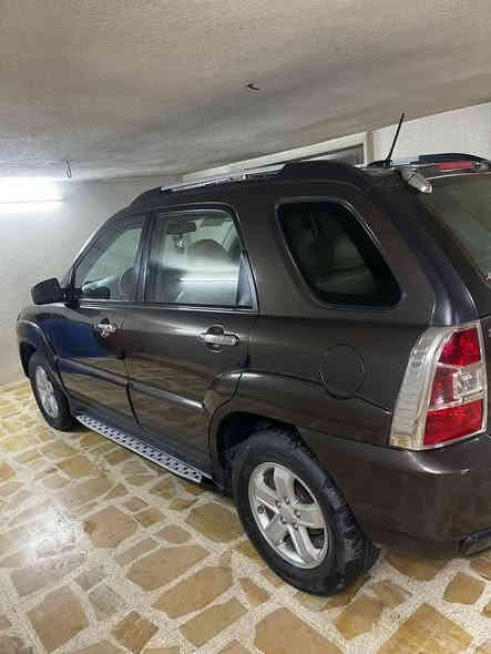 للبيع 
كيا سبورتج 2009 
فول مواصفات
 صبغ جاملغ بوند بدون دواخل 
كشن جلد 
كشن هيتر 
شاشه كامره
فتحت سقف 
نظام انزلاق 
كوبون بانزين
المحرك  6 سلندر 2700
محرك كير شرط شرط 
السعر 110
هزه جديده 
الاتصال ع. الارقام او عل خاص
***********
*********** موصل
