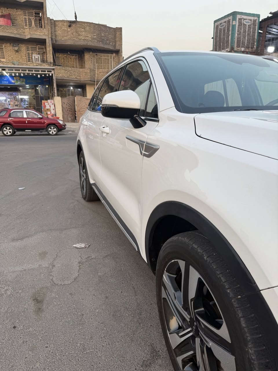 السلام عليكم
بيع سريع 230 ورقه 

سورنتو هايبرد ex  VIP

موديل 2023  

وارد امريكي تبديل جاملغ وبنيد نفس الون بدون لا شاصي ولا لغد ولا راديتر 

 ماشية 90 الف 

رقم بغداد  

المواصفات

محرك 1600 تيربو

التفويلة تمشيك 1000كيلو 

بصمه ابواب وتشغيل عن بعد

لایت 4 عدسات

شاشة كبيرة

كامرة خلفية

حساسات خلفية

7 راكب كشنات منفصلة VIP

كشنات جلد كهرباء

كشنات تدفئة

قيادة ذاتية حسب خطوط الشارع تقود وحدها

تحديد مسار

كروس كونترول

رادارات  امامية خلفية 

وضعيات قيادة سبورت ، نورمل ، وايكو وثلج

سايد بريك كهربائي

صندوك كهرباء   

تبريد خلفي منفصل  

اوتو هولد

كير ماوس 

تحكم ستيرن كامل 

وبعد هواية مواصفات 

مكان السيارة بغداد الرصافه

السعر  230

للاستفسار ***********
