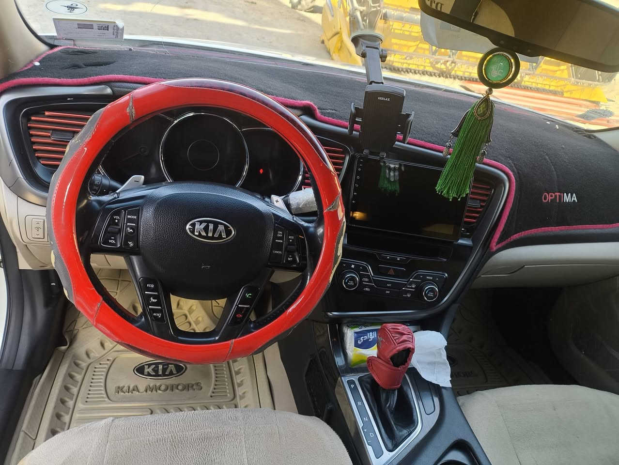 اوبتما 2014 خليجي محرك 2400 بيه اهلال جاملاق وربع الباب طخه خفيفه فقط  
الموصفات  
قطعتين تبريد
بصمه تشغيل 
بصمه أبواب 
بصمه صندوق
مرايات شفط مع اشاير 
حساس خلفي
شاشه

تخم تاير ويل جديد مكاني ذي قار  السياره  بأسمي تحويل مباشر السعر ***********
