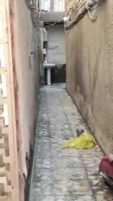 نصف قطعه للايجار في قطاع 74
طابقين
الطابق الاول استقبال+وغرفه+ومطبخ+وخدمات 
الطابق الثاني غرف نوم 2 للاستفسار تصال ب رقم ***********

