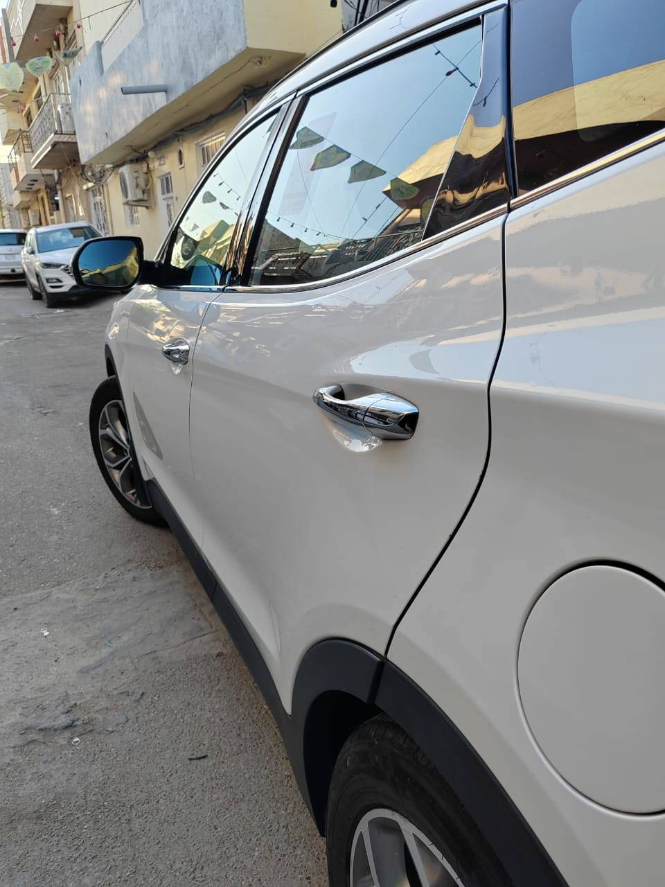 السلام عليكم
سنتافيا ٢٠١٥

خليجي ٦ سلندر

ماشيه ١٠٩ كم

٧ راكب

فول مواصفات

سياره نظيفه ومكفوله من عدا دعاميه اماميه ومكان طلقه كما موضح بالصوره

السعر.....      182
***********
