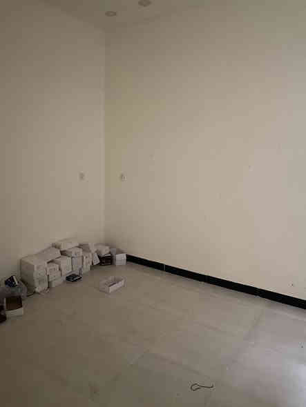 للايجار شقق طابق  الاول والثاني مساحة الشقة 105م تتكون من صالة ومطبخ وغرفتين نوم وخدمات 
للاستفسار الاتصال على الارقام التالية:-
***********
***********
