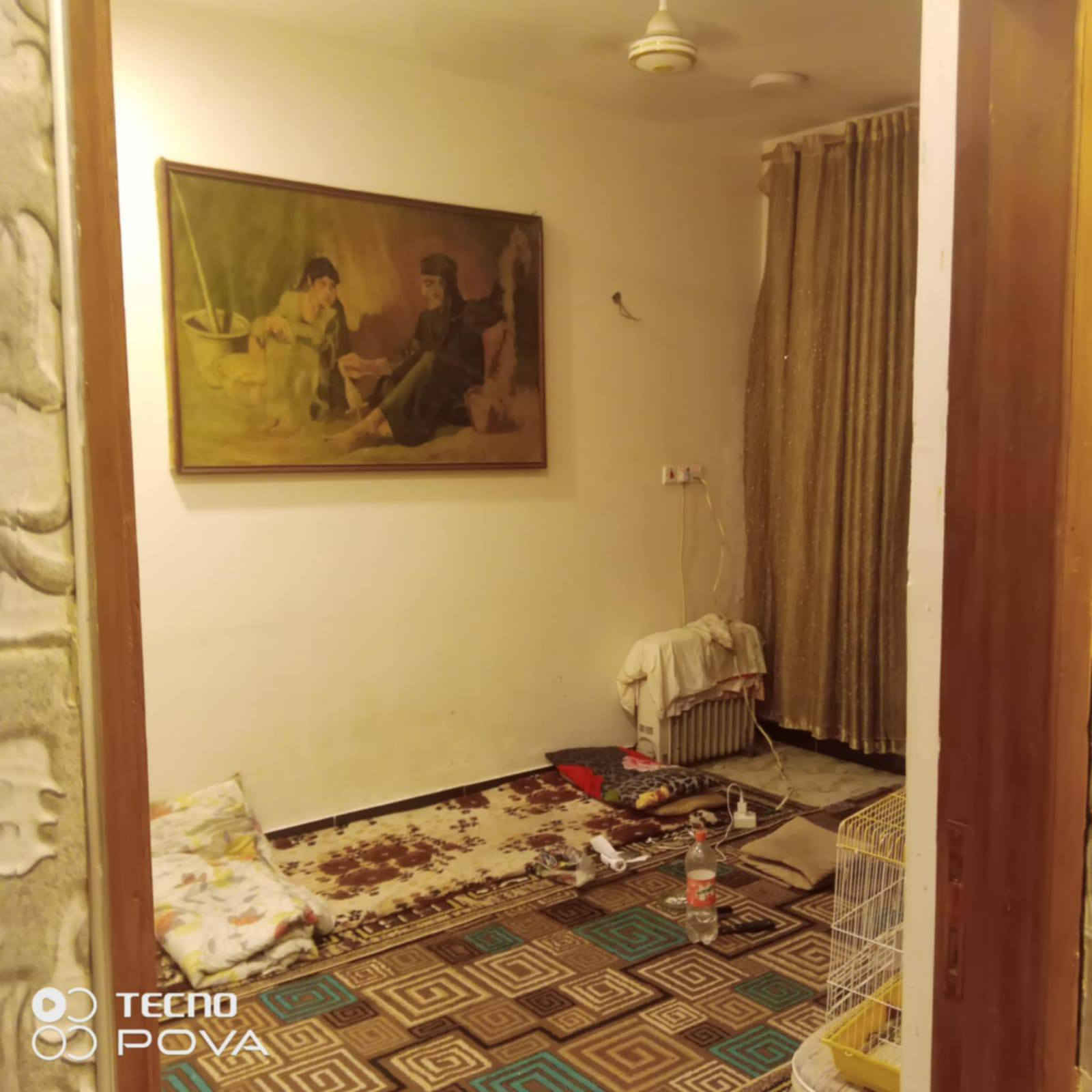 السلام عليكم دار للبيع المساحة 50 يحتوي على استقبال مطبخ غرفه حمامات ٣ العنوان الشعله خلف السجه شارع بيت عنيد الاستفسار.. ***********
