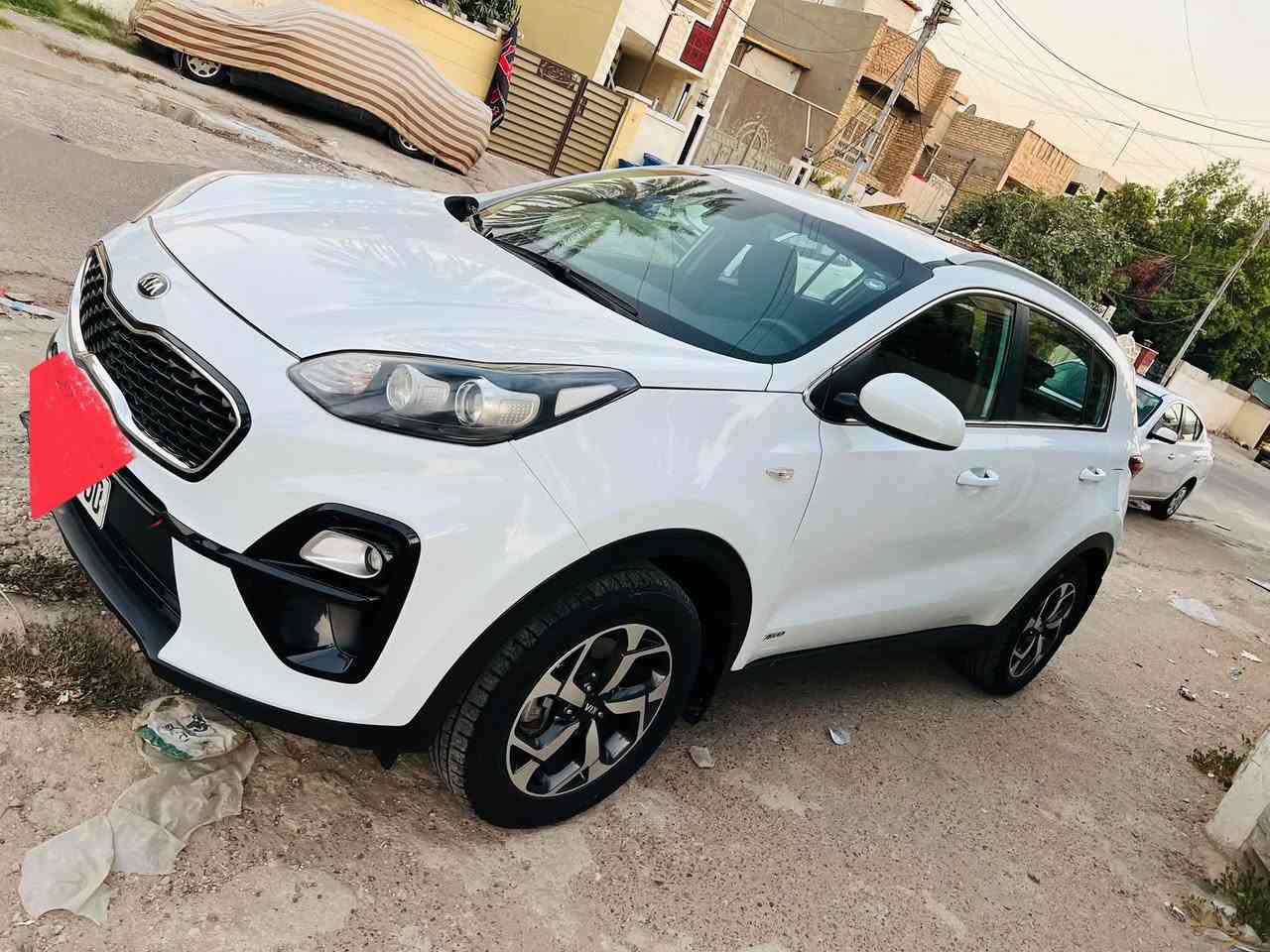 مرحبا . سبورتج خليجي موديل ٢٠٢٠ للبيع رقم اربيل الجديد بأسمي  السيارة مكفوله كفاله عامة ماشية (٧٣) كير ومكرك وصدر وتخم تاير كلهن ع وضع الشركة .مكان السيارة القاهرة  السعر ١٧٧ الاتصال ع ***********
