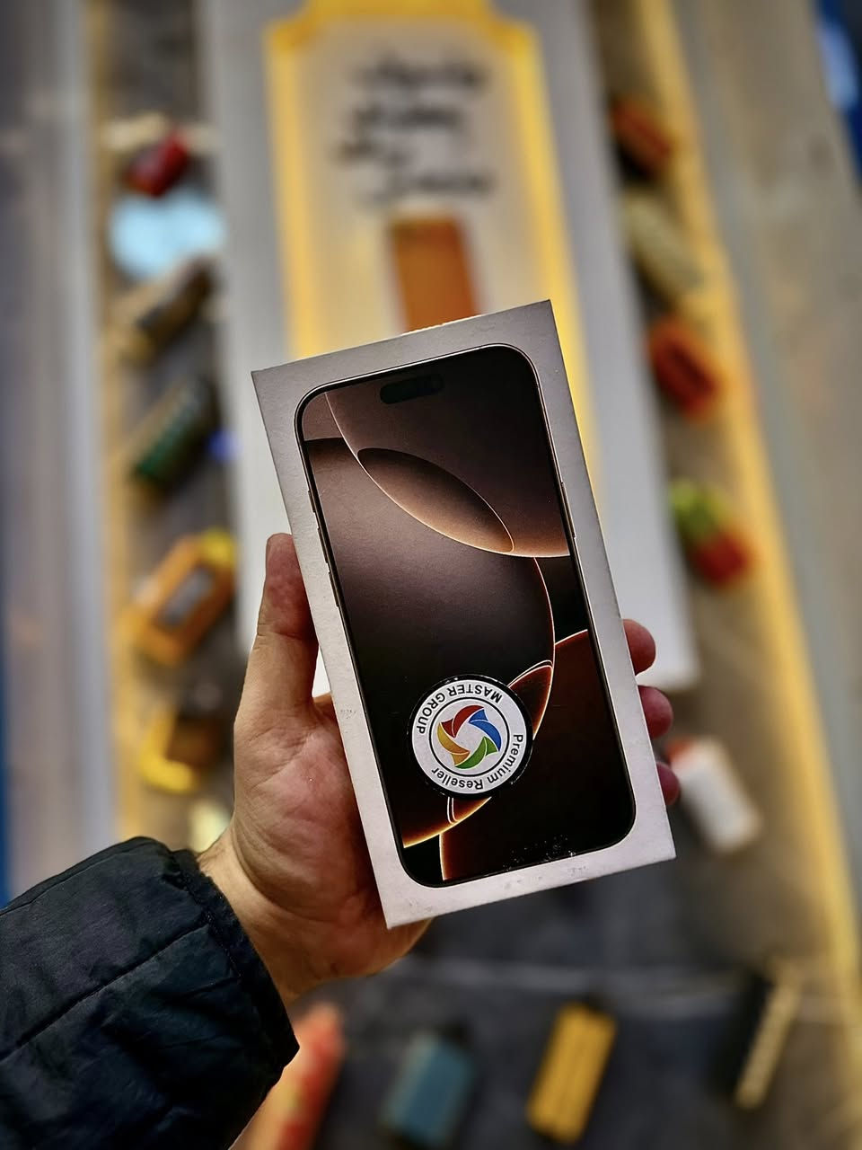 ✅
ايفون 16 برو ماكس لون صحراوي الجديد 🫥🫥

داخل الضمان ماستر 👍🏻 
بطارية 100‎%‎ 🔋 ذاكرة 256 
عدد الدورات 73 جديد جداً 
غراض كاملة الكيبل مالته بعدة بالكارتون 

عنوان النضافة والجدادة يم 🙂👇🏼👇🏼

متوفر بـ يوسف فون Yousef phone

ديالى-بعقوبة-التحرير 

*********** 📲📲
