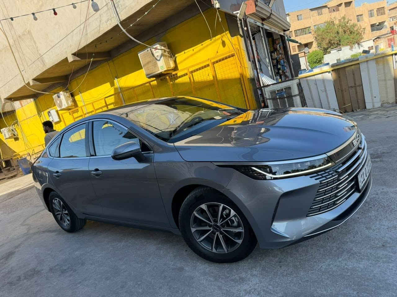 من رخصة الادمن؟!!
بي واي دي دستروير 2025
مواصفات الدستروير معروفه 
بيها هاي الطختين مثل ماوضح بالصور
السياره ماشيه 17 الكلي 
سياره نظيفة جدا 
السعر 18750 وبيها مجال 
للاستفسار ***********
