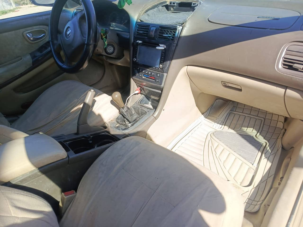 للبيع نيسان مكسيما 2003 
صبغ حزام نواقص بسيطه 
تحويلها هنا بمرور بعقوبه 
سعرهه 40 
مكاني بعقوبه مقابيل الفروسيه 
***********
